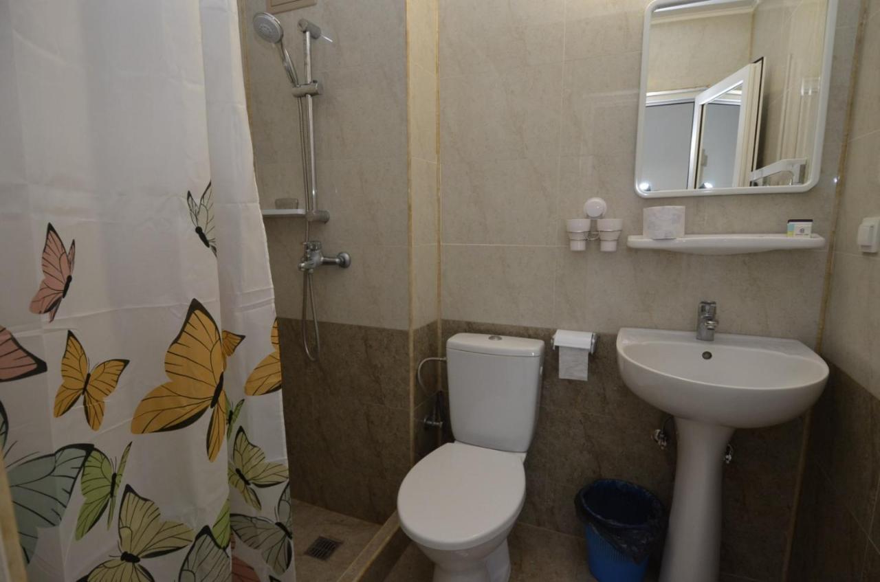 فندق Vila Rara كوستِنيست المظهر الخارجي الصورة